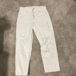 NWT AE Mom Straight jean - white size 8 short